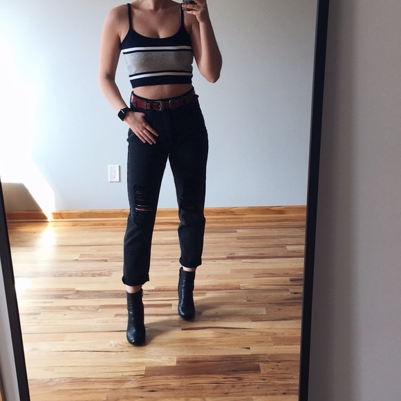 Brandy Melville Tops - Brandy Melville crop top